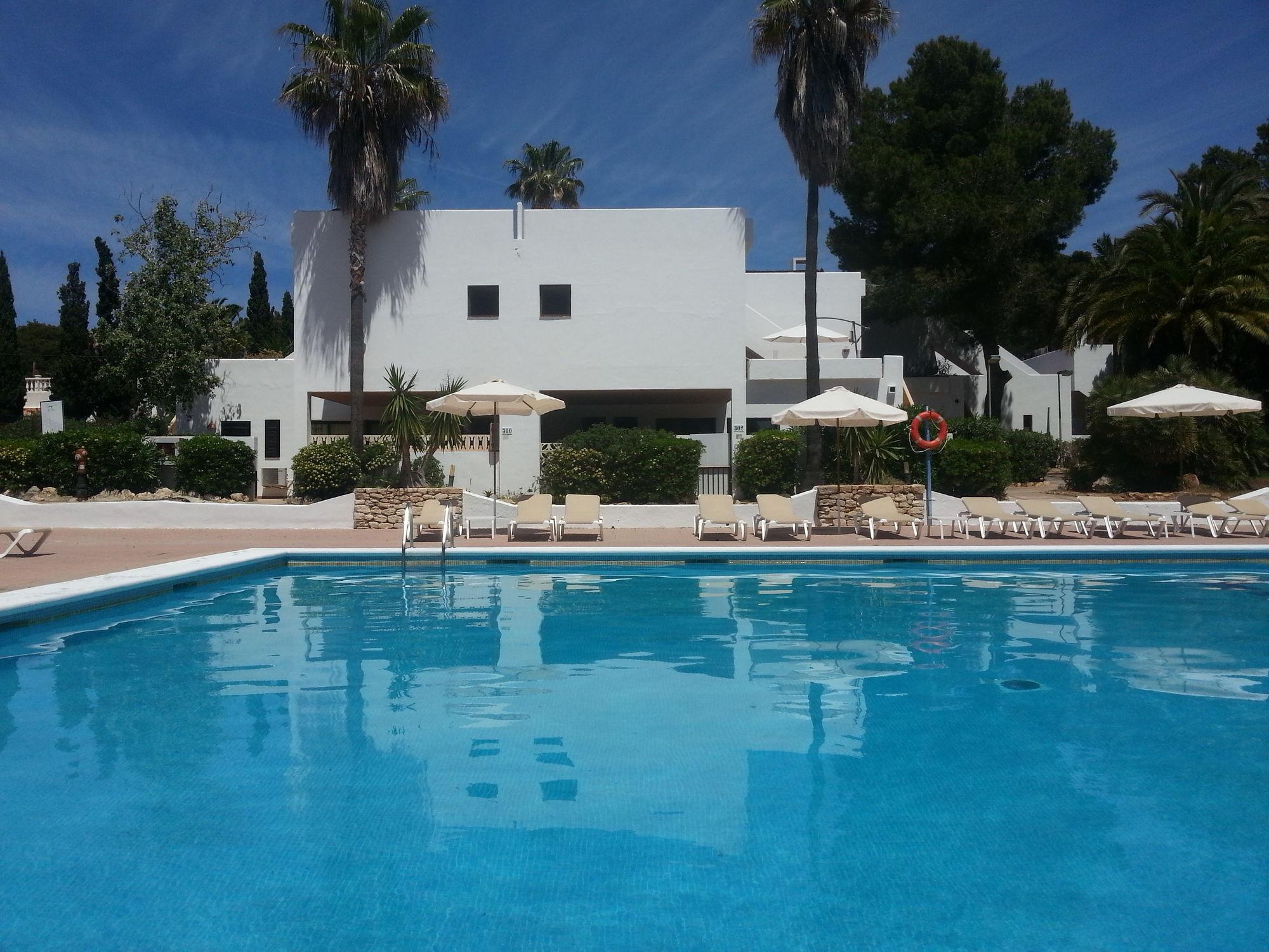 Hotel Club Cala Azul Cala Llena Exterior foto