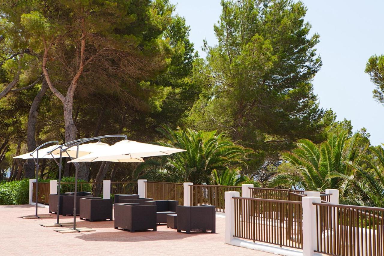 Hotel Club Cala Azul Cala Llena Exterior foto