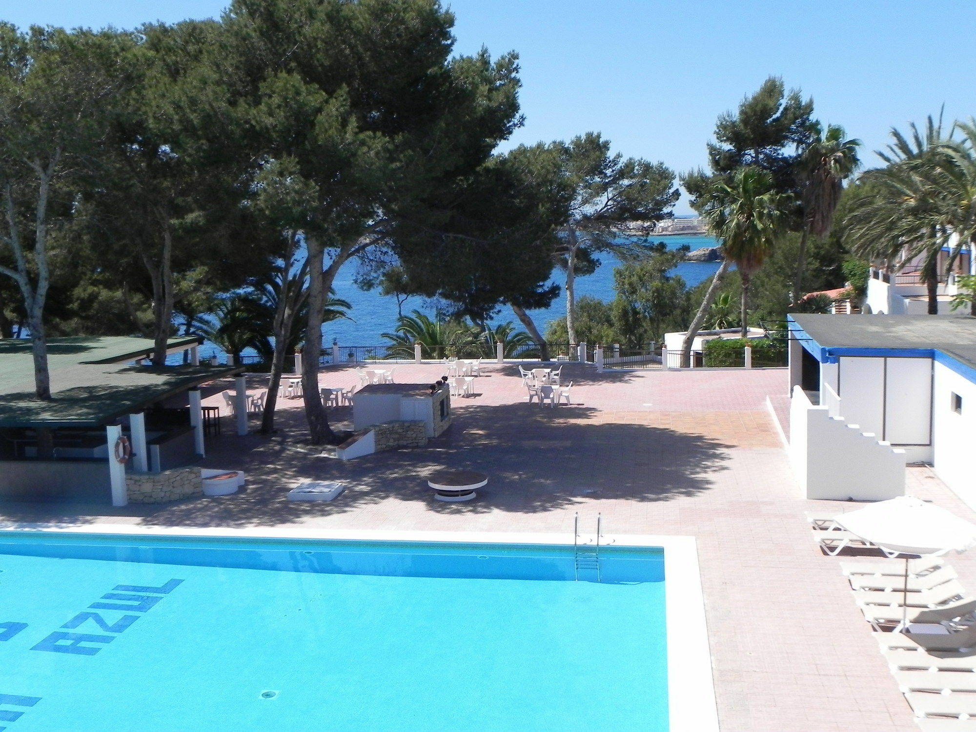Hotel Club Cala Azul Cala Llena Exterior foto